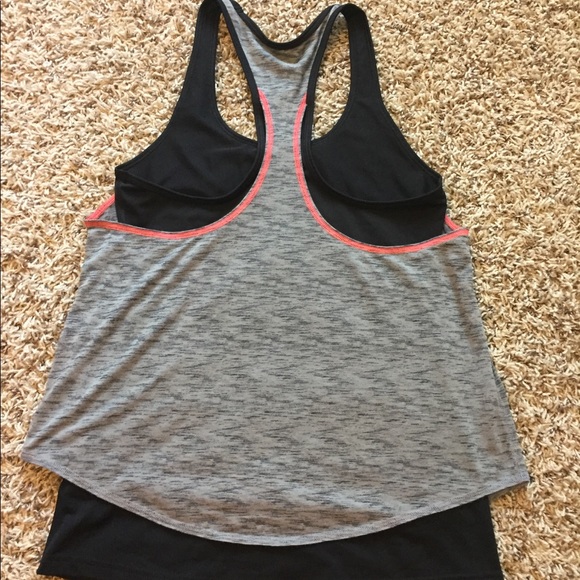 Express ExpCore Performance Tank - Size Small - Picture 2 of 3